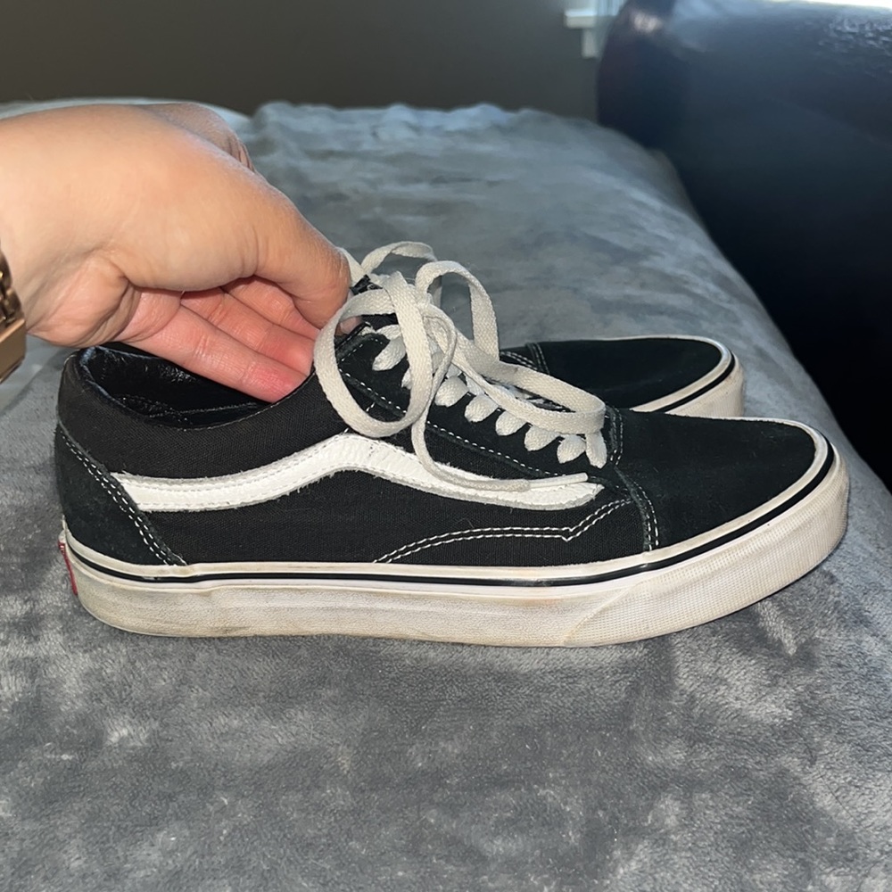 Vans - Picture 3 of 4